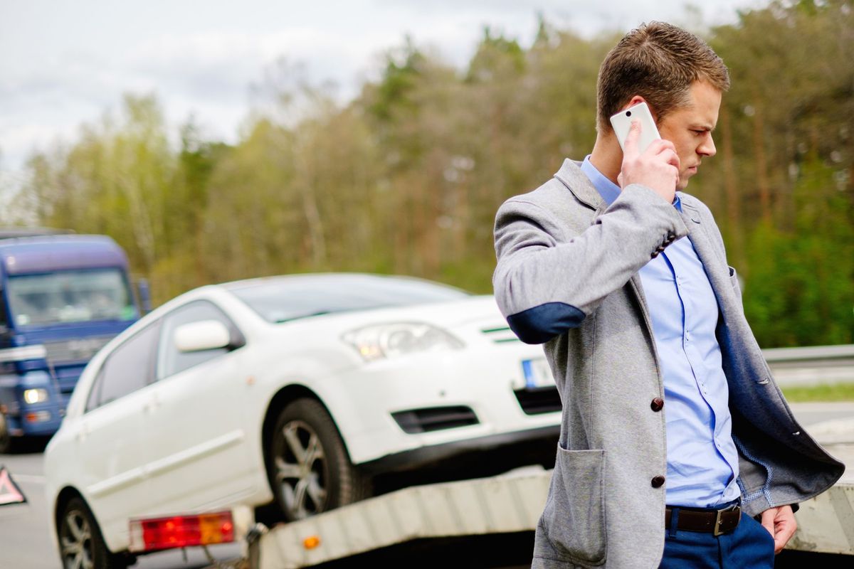 Zahlt die Versicherung das Abschleppen?