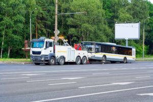 Abschleppen von Bussen